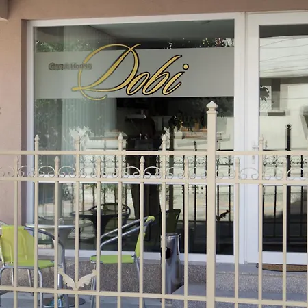 Casa de hóspedes Dobi 3*
