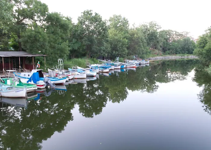 ゲストハウス Dobi 3*